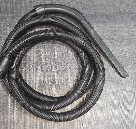 Aspirador Nilfisk Multi II 30L para Água e Pó