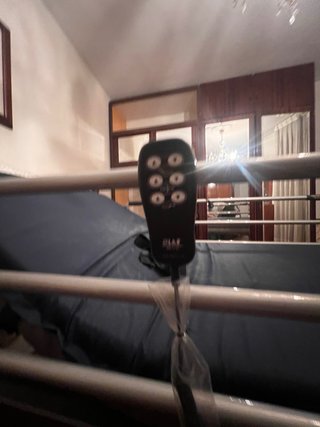 Cama articulada geriatrica negra y madera