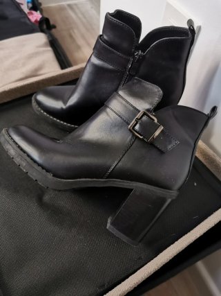 Botines tacón negros