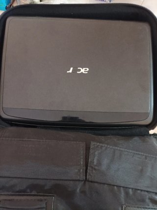Portátil Acer Aspire 5715Z + funda + cargador