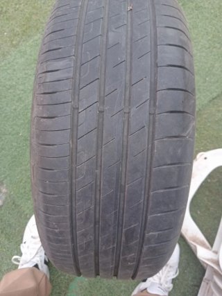 Neumático Goodyear 215/50R17 91V