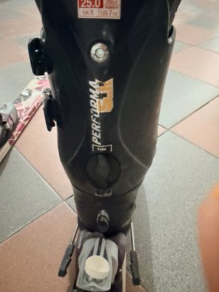 Esquís y Botas Salomon 140cm