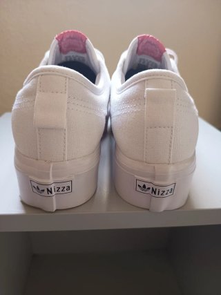 Zapatillas Adidas Blancas y Rojas
