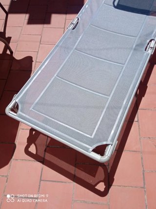 Tumbona de jardin con dosel plegable
