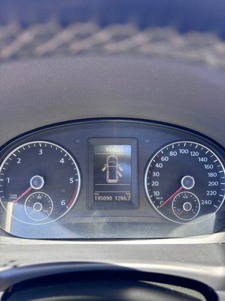 Volkswagen Touran 2.0 TDI 140cv FULL EQUIP