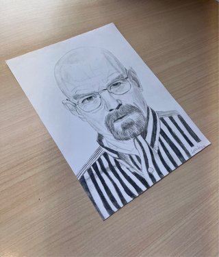 Dibujo Walter White a grafito.