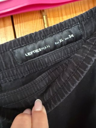 Pantalón chino negro