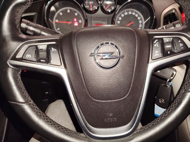 Opel Astra 2012