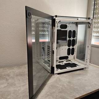 Torre Corsair Crystal 680X RGB+ Comander PRO+ HUB