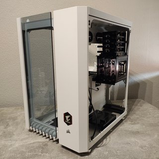 Torre Corsair Crystal 680X RGB+ Comander PRO+ HUB