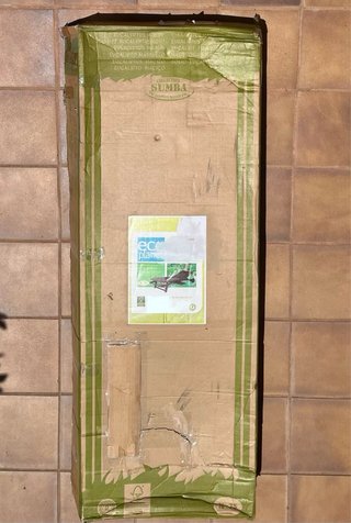 Tumbona madera maciza con colchoneta sin estrenar