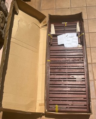 Tumbona madera maciza con colchoneta sin estrenar