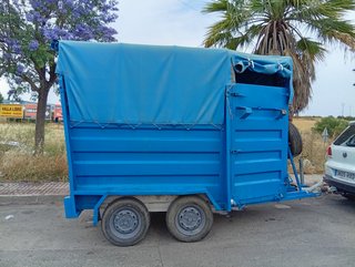 Remolque para 2 caballos azul ITV al día