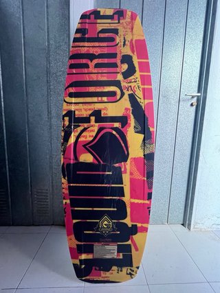 Tabla de WAKEBOARD Liquid Force FLX 143 con Funda