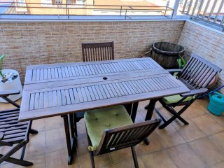 Conjunto mesa y sillas de jardín de teka