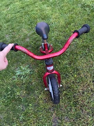 Bicicleta de equilibrio Chicco roja