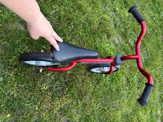 Bicicleta de equilibrio Chicco roja