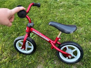 Bicicleta de equilibrio Chicco roja