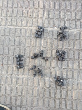 Tornillos Rueda Mercedes 190. Para llanta de chapa