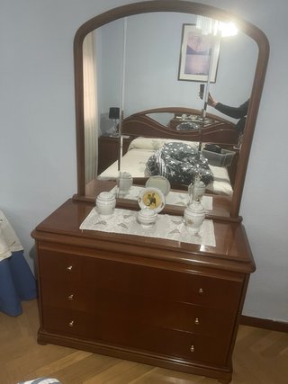 Armario y cómoda de dormitorio