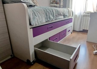 Cama nido robusta morado y blanco