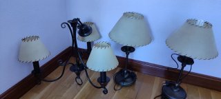 Lámpara de mesa metal y tela beige