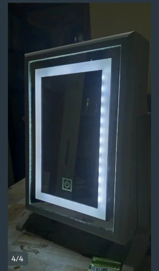 Specchio trucco con luce LED