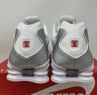 Nike Shox TL Zapatillas Blancas y Plateadas
