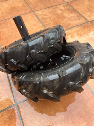 Ruedas para motoazada