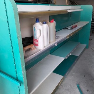 Estanterías metálicas para tienda