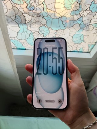 iPhone 15 Celeste