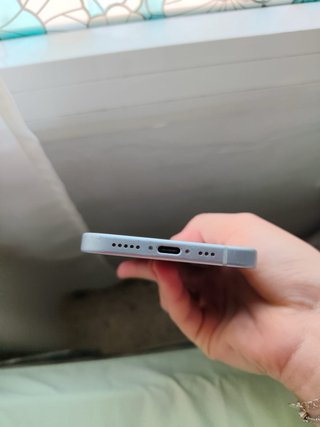 iPhone 15 Celeste