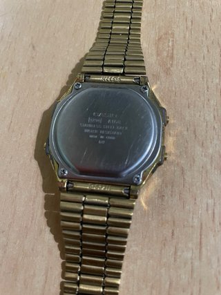 Reloj Casio Dorado Digital