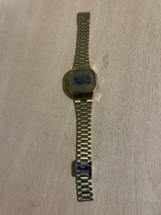 Reloj Casio Dorado Digital