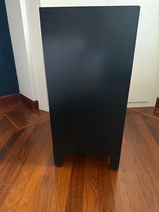 Mesita Oriental lacada y Pintada a Mano