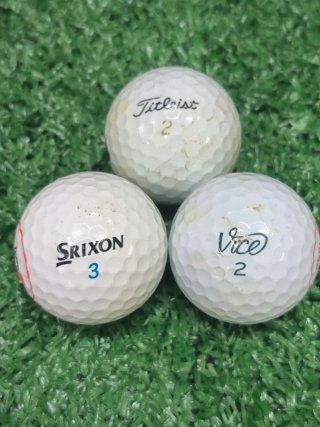 3 Bolas Golf Logos Vintage