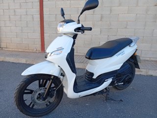 Peugeot Tweet 125