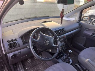 SEAT Alhambra 2004
