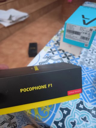 Pocophone F1 Xiaomi Negro versión Armoured