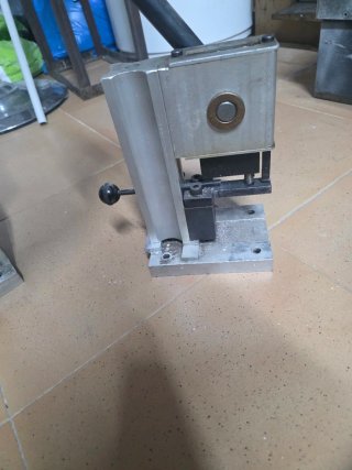 Prensa manual de metal