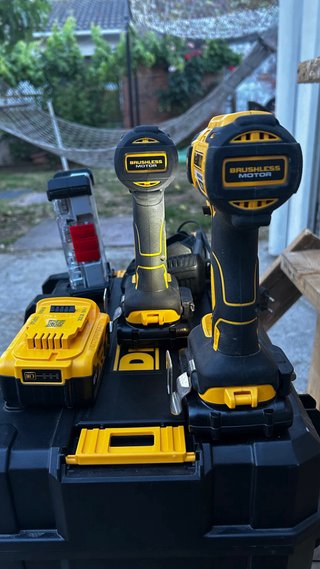 Kit Taladro y Atornillador DeWalt