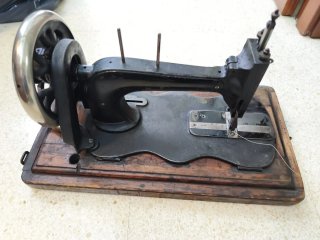 Máquina de coser antigua