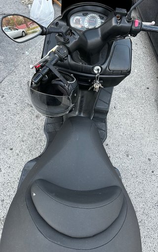 Suzuki Burgman 125 Negra