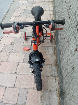 Bicicleta infantil naranja Btwin