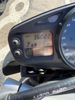 Suzuki GSR 600 Naked Negra/Plata