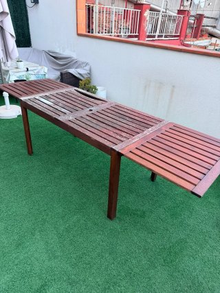 Mesa de jardín de madera + 2 sillas