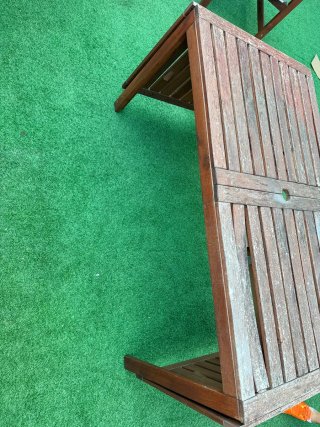 Mesa de jardín de madera + 2 sillas