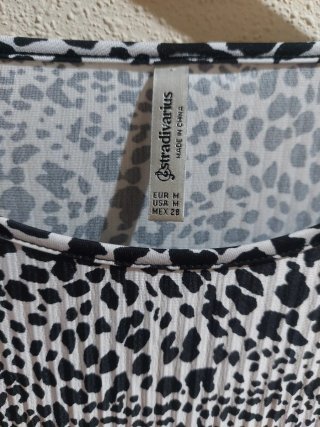 Lote 2 vestidos Stradivarius