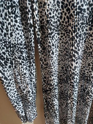 Lote 2 vestidos Stradivarius
