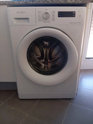 Lavadora Carga Frontal Whirlpool 9 kg